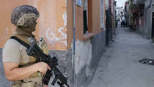 Adana'da DEAŞ operasyonu: Çok sayıda gözaltı var