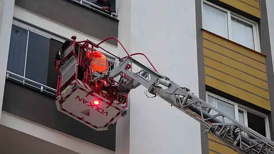 Adana'da sağanak yağış esareti!