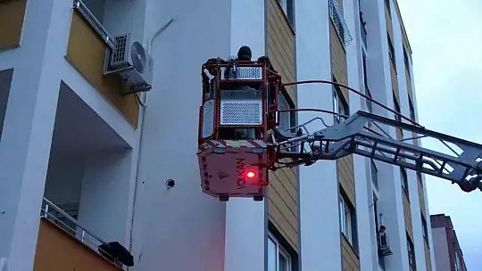 Adana'da sağanak yağış esareti!