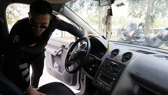 Adana polisinin 'şok uygulamaları'nda bin 287 adet ruhsatsız silah ele geçirildi