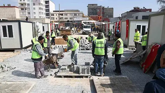 Afet bölgesindeki ilk 'konteyner çarşı', yarın Elbistan'da hizmet verecek