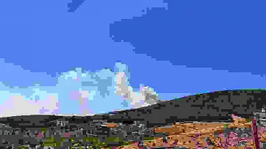 Ahir dağında orman yangını, ekipler müdahaleye başladı