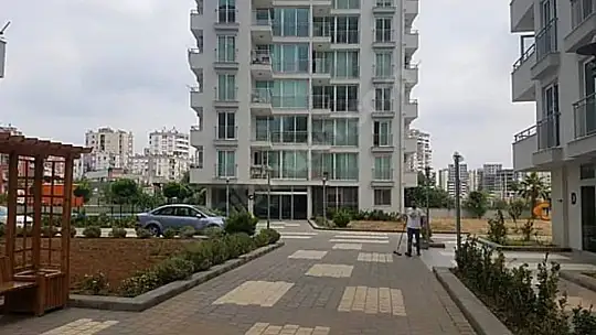 Ailesinin haber alamadığı kadın evinde ölü buldu