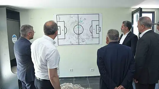 Akar ve Büyükkılıç, Erciyes Yüksek İrtifa Kamp Merkezi'ni ziyaret etti