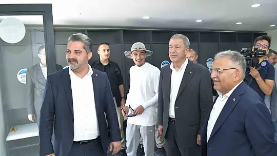 Akar ve Büyükkılıç, Erciyes Yüksek İrtifa Kamp Merkezi'ni ziyaret etti