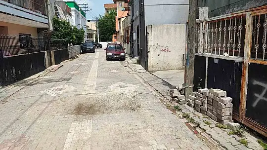 Alacağını alamadı evin önüne el yapımı bomba attı