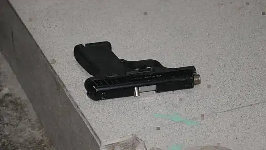 Alacak-verecek kavgasında eniştesi tarafından tabancayla vuruldu