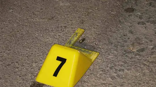 Alacak-verecek kavgasında eniştesi tarafından tabancayla vuruldu