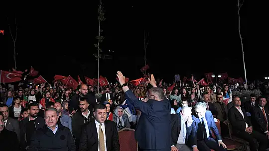 Ali Kınık Kayseri'de hayranlarıyla buluştu