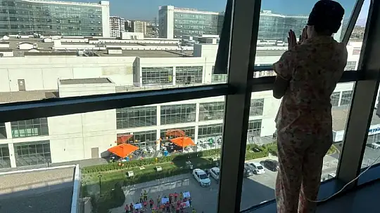 Arkadaşlarından lösemi tedavisi gören Meva'ya sürpriz...