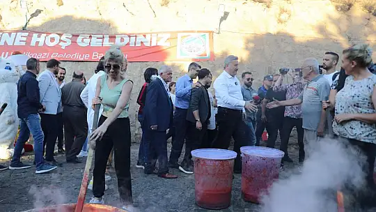 Salça günleri devam ediyor