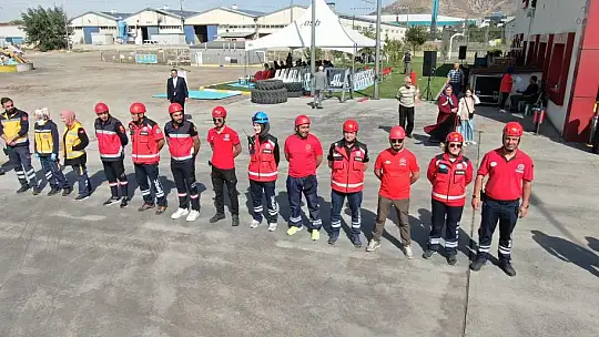 Deprem ve yangın tatbikatı gerçeğini aratmadı