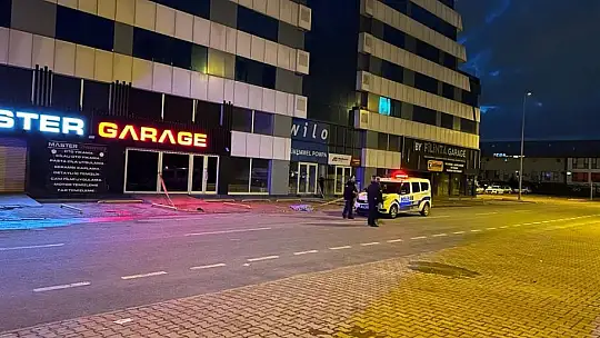 Kayseri'de bir genç 14. kattan düştü. Hayatını kaybetti