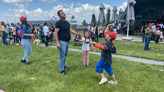 Babalar Günü'nde aileler unutulmaz bir gün yaşadı