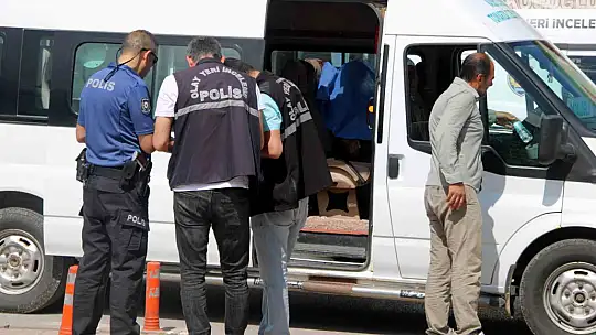 Minibüste ölü bulundu!