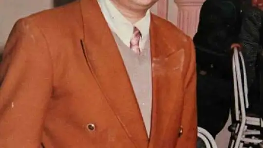 Babasını çöp evde ölüme terk edilmiş halde buldu