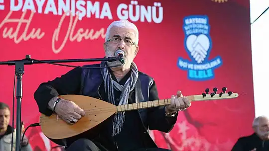 Bakan Akar'dan işçilere destek