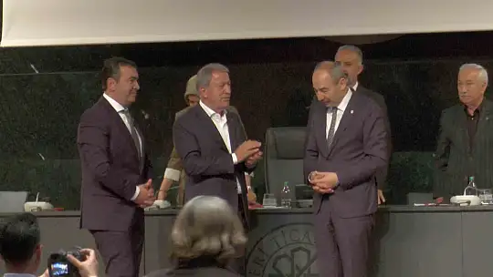 Bakan Akar: Milletimiz en ağır ve en kesin cevabı verdi