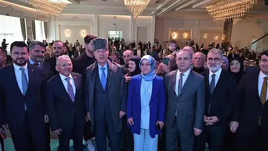 Bakan Akar: 'Suriye'nin kuzeyinde dün akşam 8 terörist etkisiz hale getirildi'