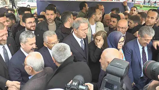 Bakan Akar: büyük ve güçlü Türkiye için çalışıyoruz