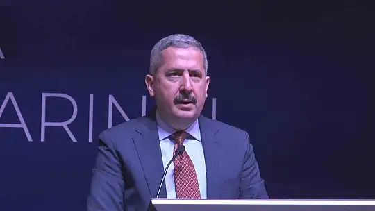 Akar: 'Yapılan gelişmelerin farklı algılanması nereden baksanız tutarsız, nereden baksanız ahmakça'