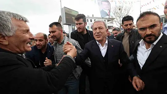 Bakan Akar'dan terörist açıklaması