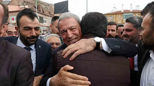 Bakan Akar'dan terörist açıklaması