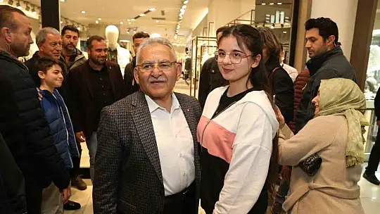 Bakan Akar, Bakan Nebati ve Başkan Büyükkılıç'tan AVM ziyareti