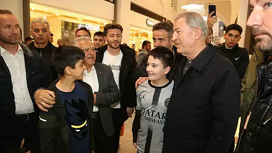 Bakan Akar, Bakan Nebati ve Başkan Büyükkılıç'tan AVM ziyareti