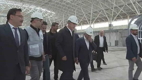 Bakan Akar, Havalimanı Yeni Terminal Binası inşaatını inceledi