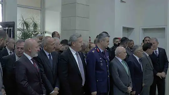 Bakan Akar'dan Togg'lu bayramlaşma