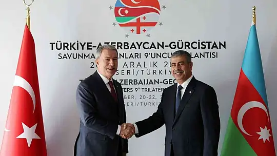 Bakan Akar, Gürcistan ve Azerbaycan savunma bakanları ile görüştü