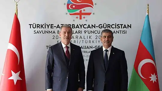 Bakan Akar, Gürcistan ve Azerbaycan savunma bakanları ile görüştü