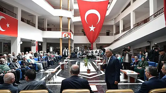 Bakan Akar ile Başkan Büyükkılıç, bayramlaşma programlarına TOGG ile katıldı