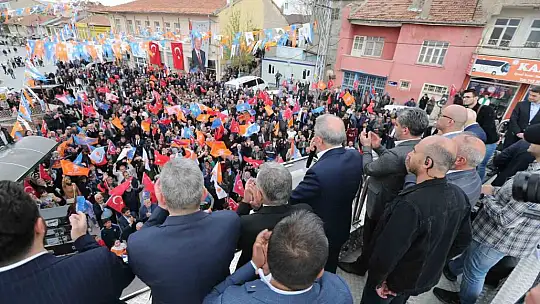 Ziyaret mitinge dönüştü..