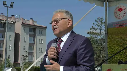 Bakan Kirişci: 'Arazilerimizin bekçileri çiftçilerimizdir.'