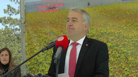 Bakan Kirişci: 'Arazilerimizin bekçileri çiftçilerimizdir.'