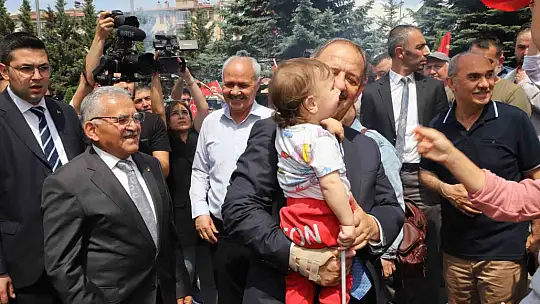 Bakan Özhaseki'ye coşkulu karşılama