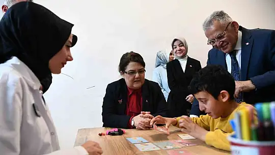 Bakan Yanık Büyükkılıç'a  teşekkür etti