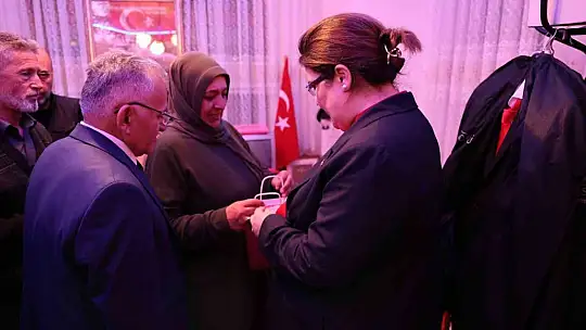 Bakan Yanık Ve Büyükkılıç'tan şehidin ailesine ziyaret