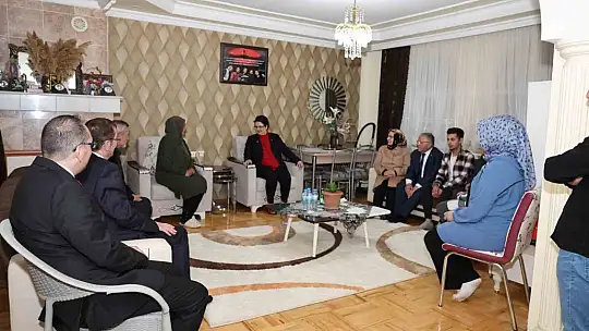 Bakan Yanık Ve Büyükkılıç'tan şehidin ailesine ziyaret