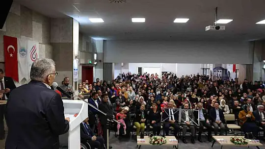 Büyükkılıç,Engelsiz Yaşam Merkezi'nde özel vatandaşlarla buluştu