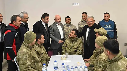 Hayırsever Kayseri'den Deprem bölgesine yardım, bin tıra ulaştı