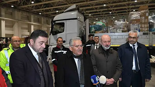 Hayırsever Kayseri'den Deprem bölgesine yardım, bin tıra ulaştı