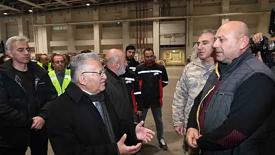 Hayırsever Kayseri'den Deprem bölgesine yardım, bin tıra ulaştı