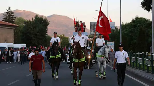 Büyükkılıç: 'FETÖ darbe girişimi Türk milletinin iman dolu göğsünde söndü'