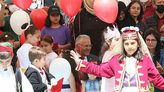Başkan Büyükkılıç: 'Kayseri, Büyükşehir ile 'Festivaller Şehri' oluyor'