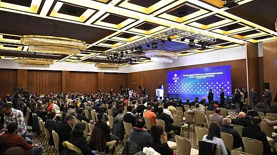 Büyükkılıç: 'Kayseri'mize yol göstermek yetiyor'