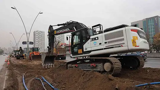 Büyükkılıç: 'MKP Bulvarı'nda 47 iş makinası ve 100 personel ile çalışıyoruz'
