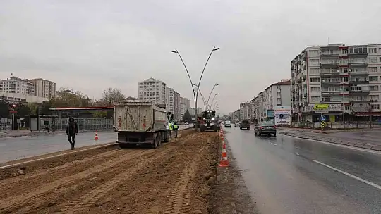 Büyükkılıç: 'MKP Bulvarı'nda 47 iş makinası ve 100 personel ile çalışıyoruz'